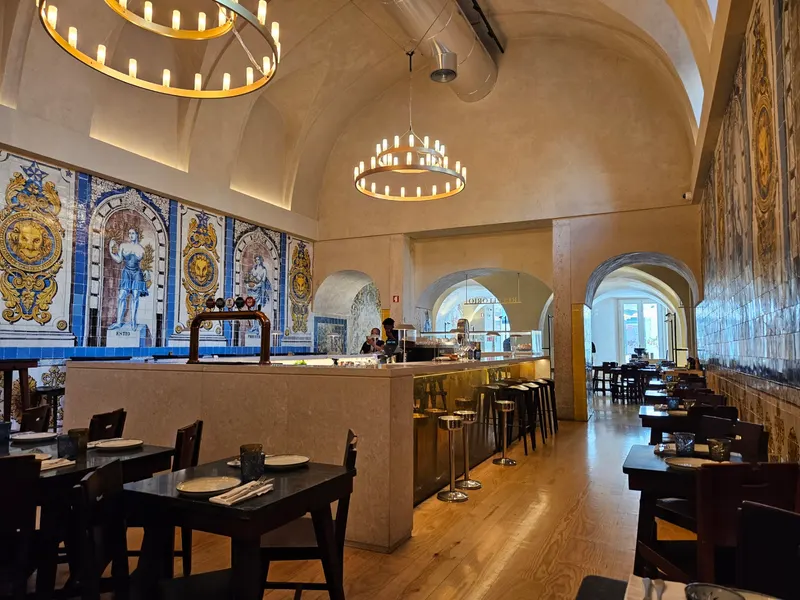 Sala de azulejos da Cervejaria Trindade
